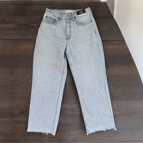 Abercrombie & Fitch Denim - NEW Abercrombie & Fitch 90s The Loose Wide Leg High Rise Light Blue 28 Short